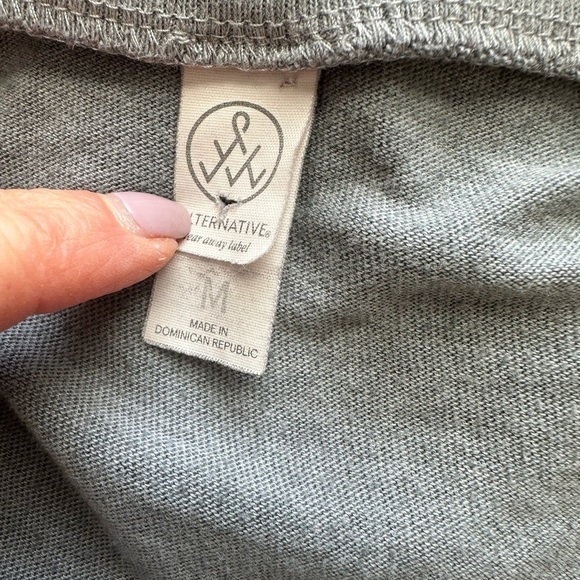 Elephant Short Sleeve Tee - Picture 4 of 4